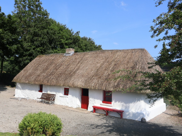 Thatch Cottage Green