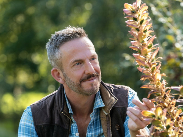 365 Days of Colour with BBC Gardeners World Star Nick Bailey! 