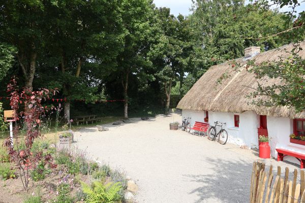Thatch Cottage Gardens